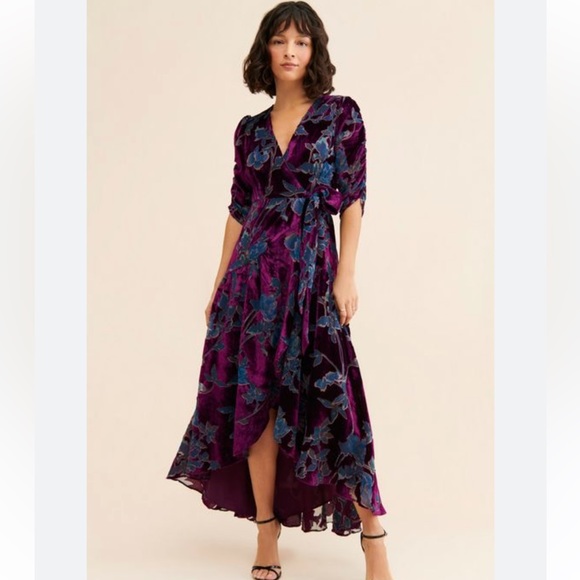 Anthropologie Dresses & Skirts - Anthropologie HUTCH Violeta Wrap Dress